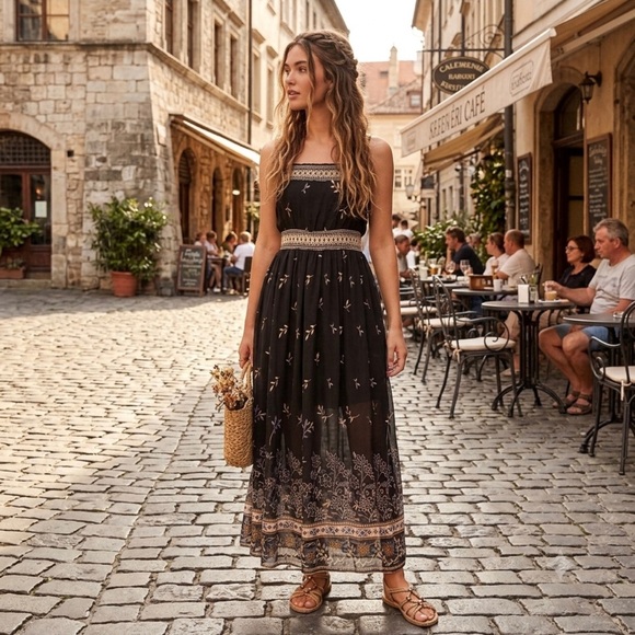 Magic Dresses & Skirts - Pretty Boho sheer printed maxi dress